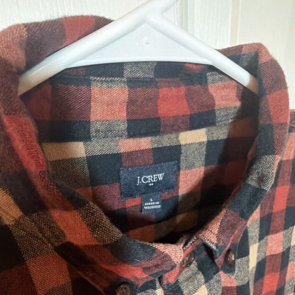 J.CREW Men's Plaid Flannel Button-Up Shirt Red Black Beige, Size L - Picture 2 of 3